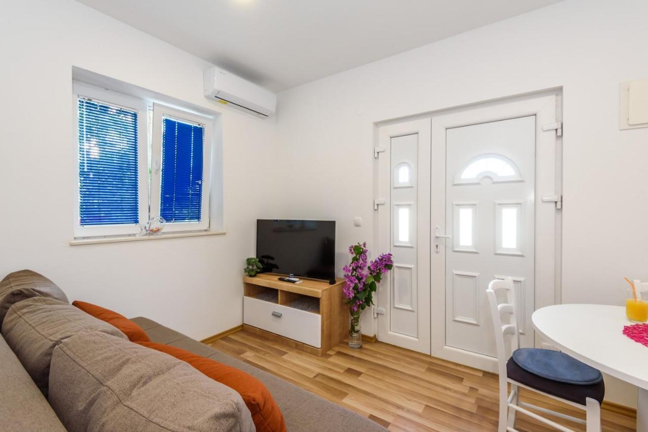 Apartment Dego Near Ploce, Riverfront, Parking Rogotin Extérieur photo