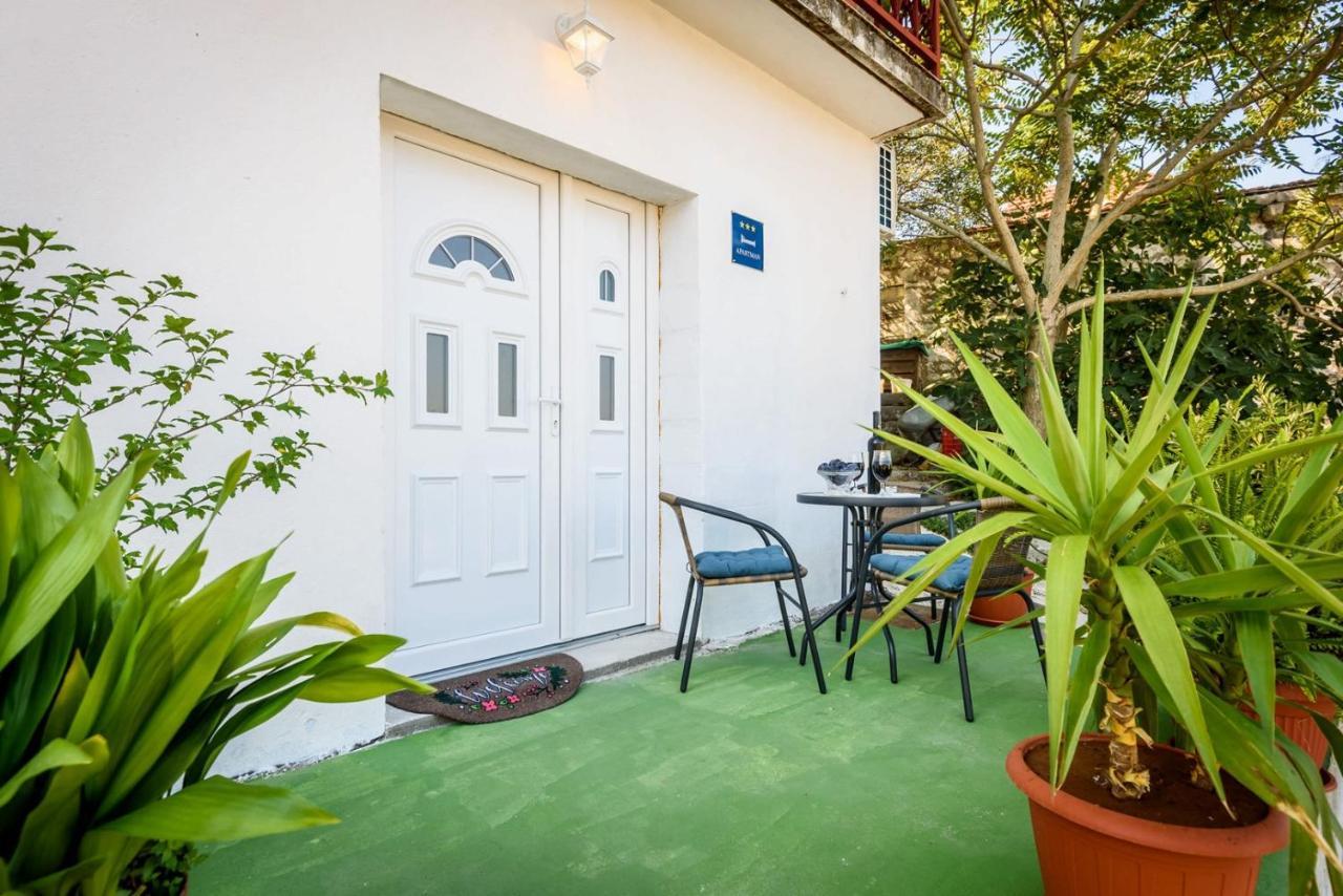 Apartment Dego Near Ploce, Riverfront, Parking Rogotin Extérieur photo